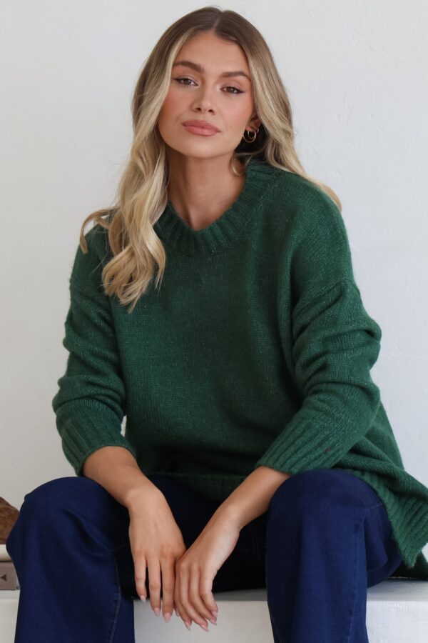 Sammy Jumper - Crew Neck Ribbed Shark Bite Hemline Jumper in Green